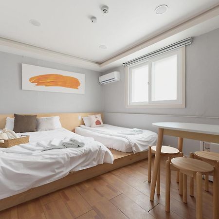 Dawoo House 2 In Hongdae Hotel Seoul Exterior photo