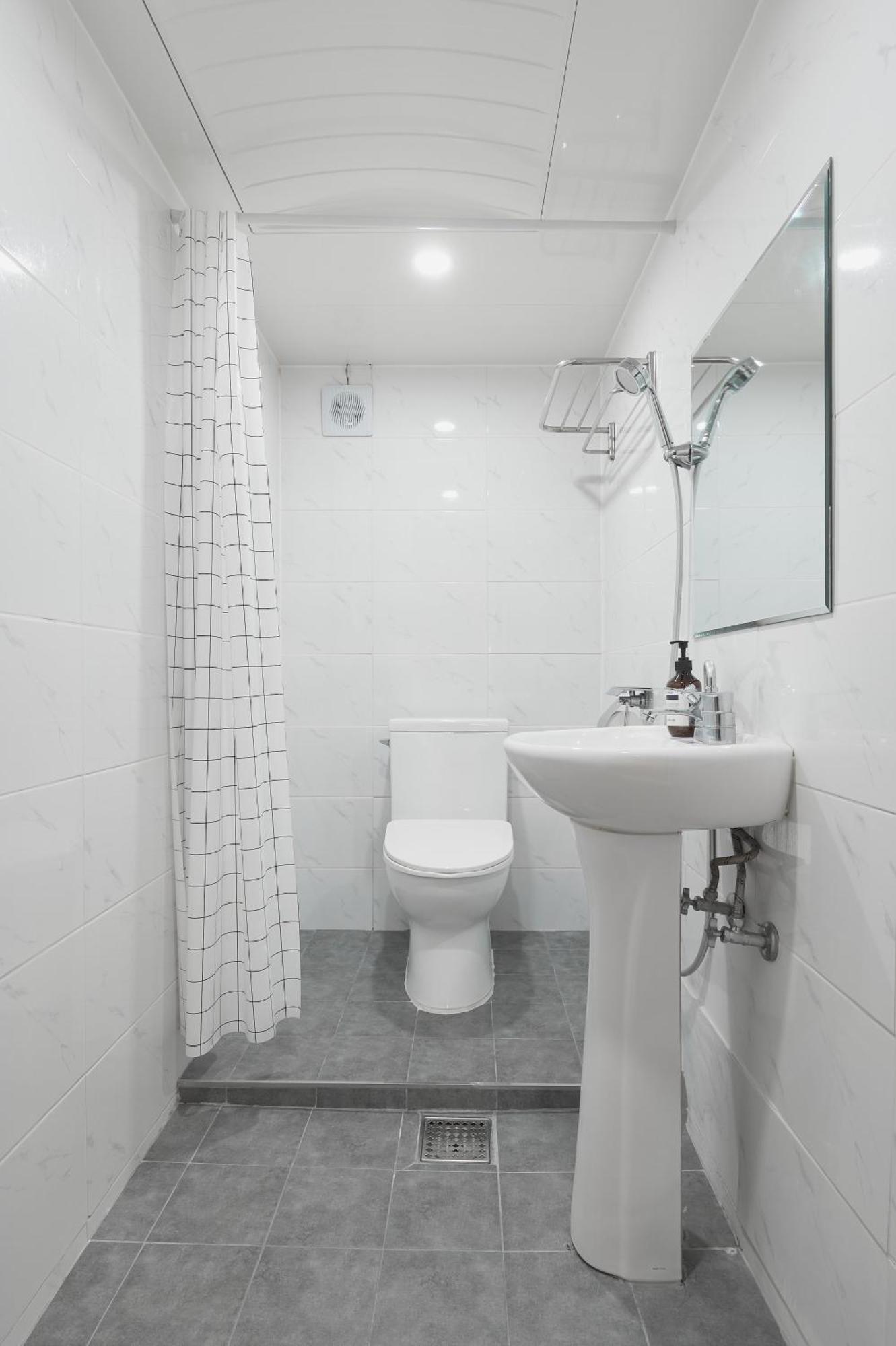 Dawoo House 2 In Hongdae Hotel Seoul Room photo